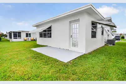 2091 SW 13th Terrace SW, Boynton Beach, FL 33426 - Photo 29