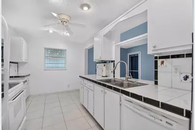 2091 SW 13th Terrace SW, Boynton Beach, FL 33426 - Photo 17