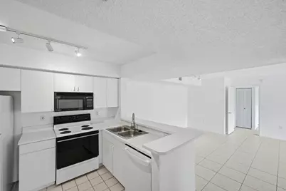 1640 N 42nd Circle #209, Vero Beach, FL 32967 - Photo 13