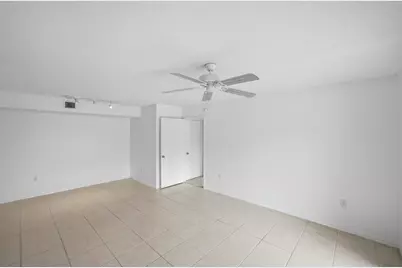 1640 N 42nd Circle #209, Vero Beach, FL 32967 - Photo 5