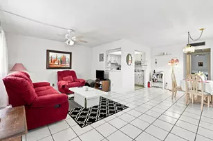 91 Flanders B, Delray Beach, FL 33484 - Photo 5