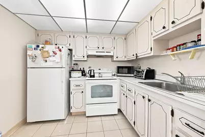 91 Flanders B, Delray Beach, FL 33484 - Photo 15