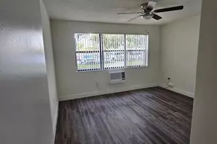 18335 NW 68th Ave, Hialeah, FL 33015 - Photo 3