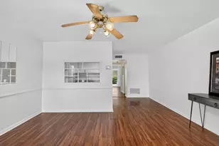 3120 Cynthia Ln, Lake Worth, FL 33461 - Photo 9