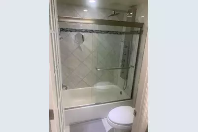6039 Collins Avenue #1722, Miami Beach, FL 33140 - Photo 7
