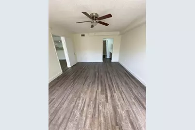 18335 NW 68 Avenue #750-205, Hialeah, FL 33015 - Photo 5