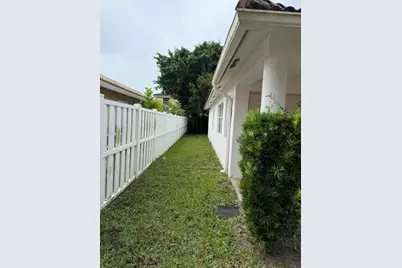 13514 NW 7th Street, Plantation, FL 33325 - Photo 3