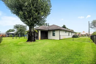 5103 Echo Pines Circle E, Fort Pierce, FL 34951 - Photo 33