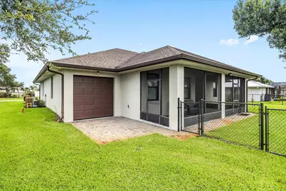 5103 Echo Pines Circle E, Fort Pierce, FL 34951 - Photo 37
