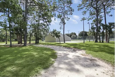 1901 19th Lane, Palm Beach Gardens, FL 33418 - Photo 21