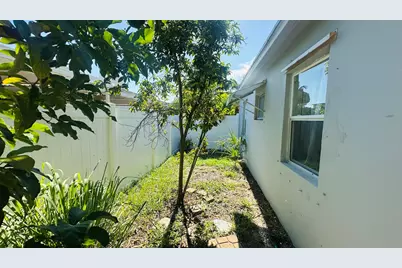 6710 Forest Court, West Palm Beach, FL 33405 - Photo 33