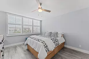 910 Dogwood Dr, Delray Beach, FL 33483 - Photo 7