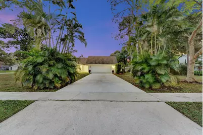 225 Sulky Way, Wellington, FL 33414 - Photo 3