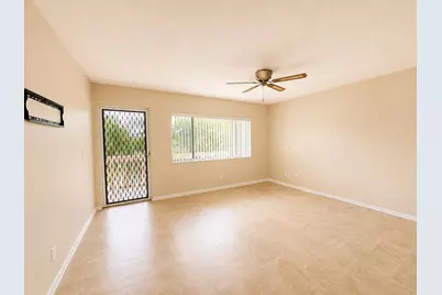 555 Purdy Lane #309, Palm Springs, FL 33461 - Photo 7