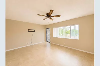 555 Purdy Lane #309, Palm Springs, FL 33461 - Photo 5
