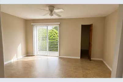 555 Purdy Lane #309, Palm Springs, FL 33461 - Photo 15