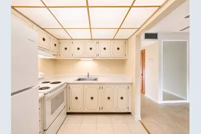 555 Purdy Lane #Unit 309, Palm Springs, FL 33461 - Photo 13