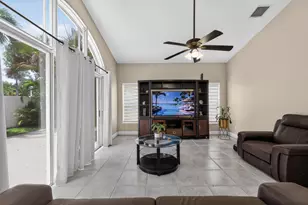 922 Opal Terrace, Weston, FL 33326 - Photo 5