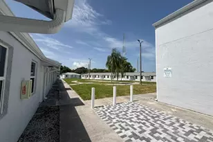 4393 Windsor Ave, West Palm Beach, FL 33407 - Photo 3