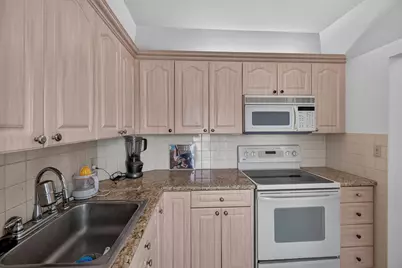 1045 10th Street #301, Miami Beach, FL 33139 - Photo 23