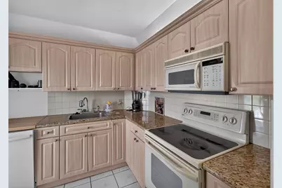 1045 10th Street #301, Miami Beach, FL 33139 - Photo 21