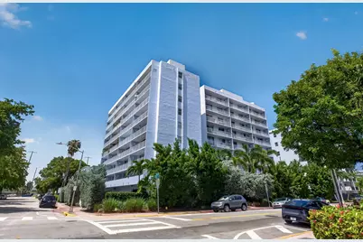 1045 10th Street #301, Miami Beach, FL 33139 - Photo 1