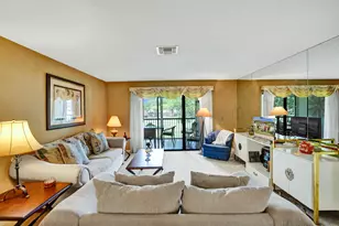 19 Stratford Dr E, Boynton Beach, FL 33436 - Photo 13