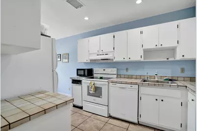 19 Stratford Drive E #Unit F, Boynton Beach, FL 33436 - Photo 3