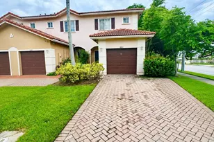 8851 N Isles Cir, Tamarac, FL 33321 - Photo 1