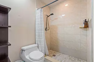 3728 Estepona Ave, Doral, FL 33178 - Photo 23