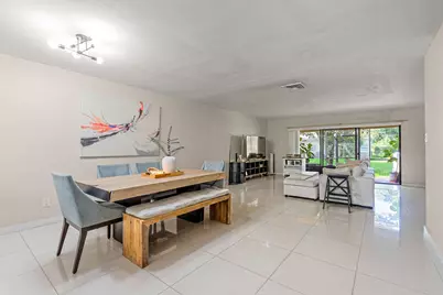 3728 Estepona Avenue #15-D-2, Doral, FL 33178 - Photo 3