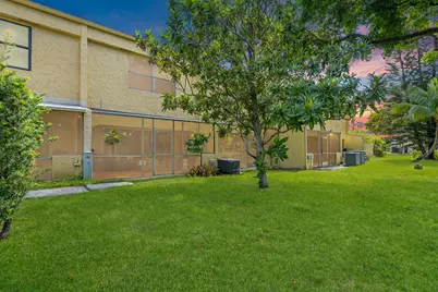 3728 Estepona Avenue #15-D-2, Doral, FL 33178 - Photo 7