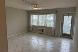 147 Cambridge G, West Palm Beach, FL 33417 - Photo 3