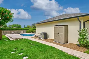 1267 Summerwood Cir, Wellington, FL 33414 - Photo 15