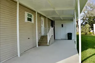 56 Manor Dr, Fort Pierce, FL 34982 - Photo 17