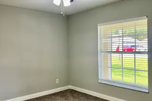 225 12th St SW, Vero Beach, FL 32962 - Photo 7