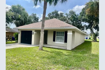 225 12th Street SW, Vero Beach, FL 32962 - Photo 1