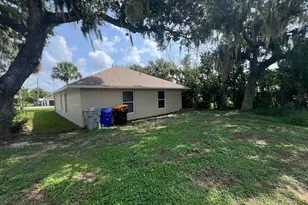 225 12th St SW, Vero Beach, FL 32962 - Photo 25