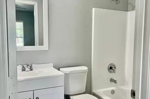 225 12th St SW, Vero Beach, FL 32962 - Photo 9