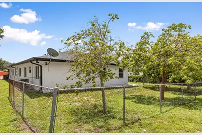 24 SW 6th Street #2, Hallandale Beach, FL 33009 - Photo 31