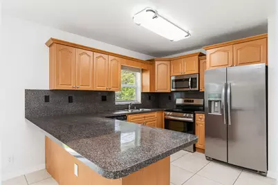 24 SW 6th Street #2, Hallandale Beach, FL 33009 - Photo 5
