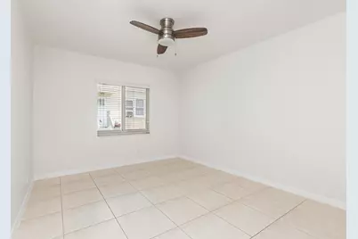 24 SW 6th Street #2, Hallandale Beach, FL 33009 - Photo 11