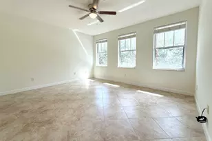 960 Millbrae Ct, West Palm Beach, FL 33401 - Photo 11