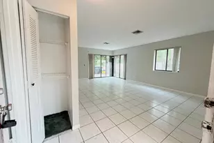 6287 Scotch Pine Ln, Lake Worth, FL 33462 - Photo 9