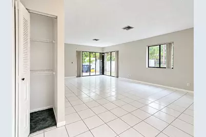 6287 Scotch Pine Lane, Lake Worth, FL 33462 - Photo 5