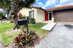6287 Scotch Pine Ln, Lake Worth, FL 33462 - Photo 3