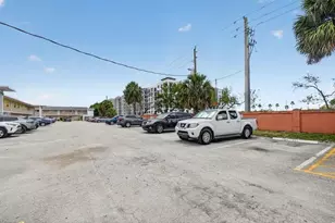 1501 Crescent Cir, Lake Park, FL 33403 - Photo 11