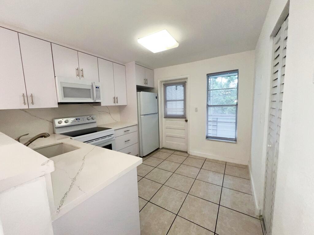 3777 NW 78th Ave #46E - 3777 NW 78th Ave #46E, Davie, FL 33024 Luxury Property | Jose Angel Pina