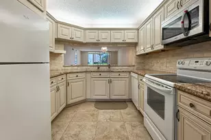 10111 NW 24th Pl, Sunrise, FL 33322 - Photo 19