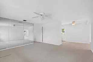 129 Greenbrier Dr, Palm Springs, FL 33461 - Photo 15